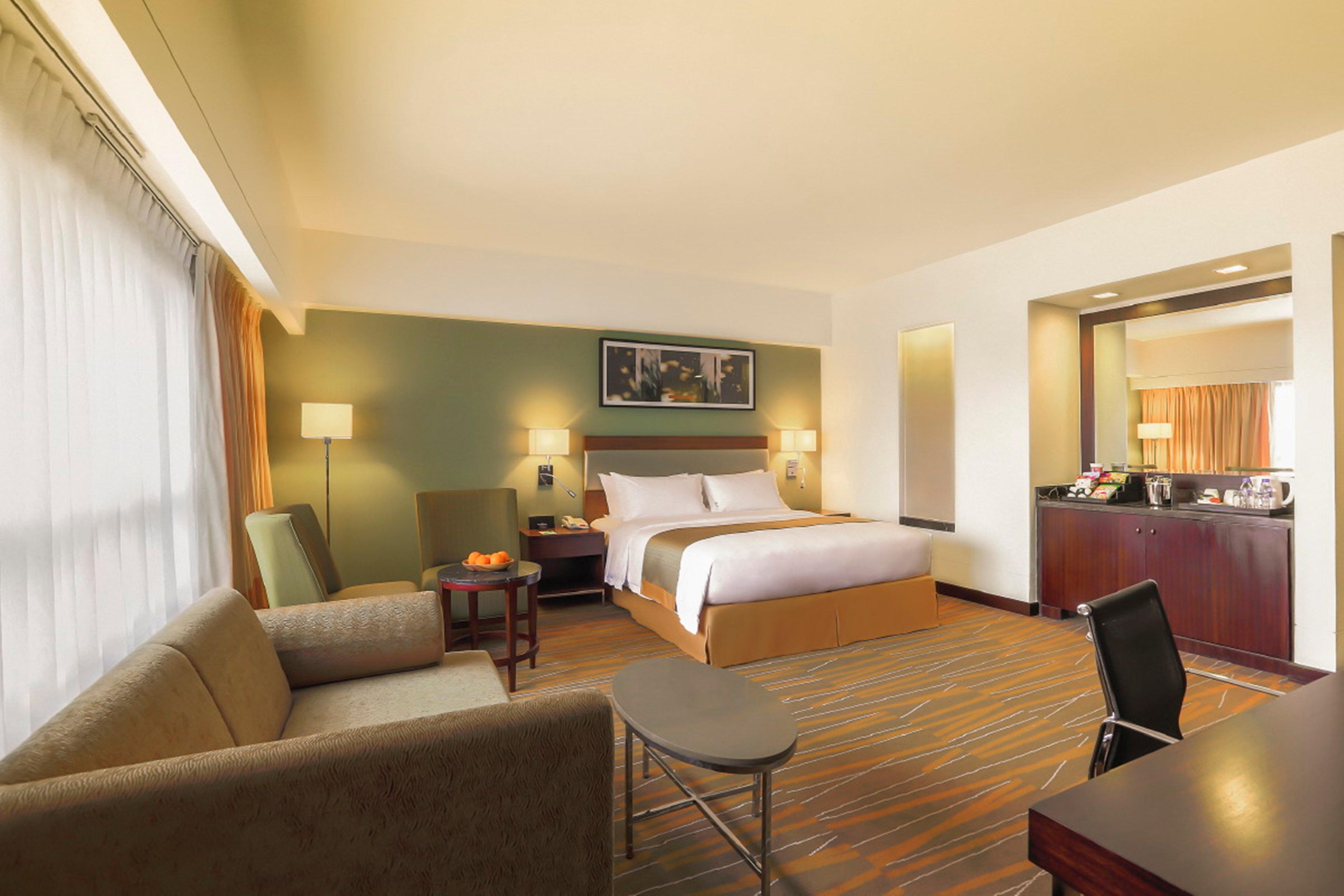 Holiday Inn & Suites Makati By Ihg Makati City Dış mekan fotoğraf Suite
