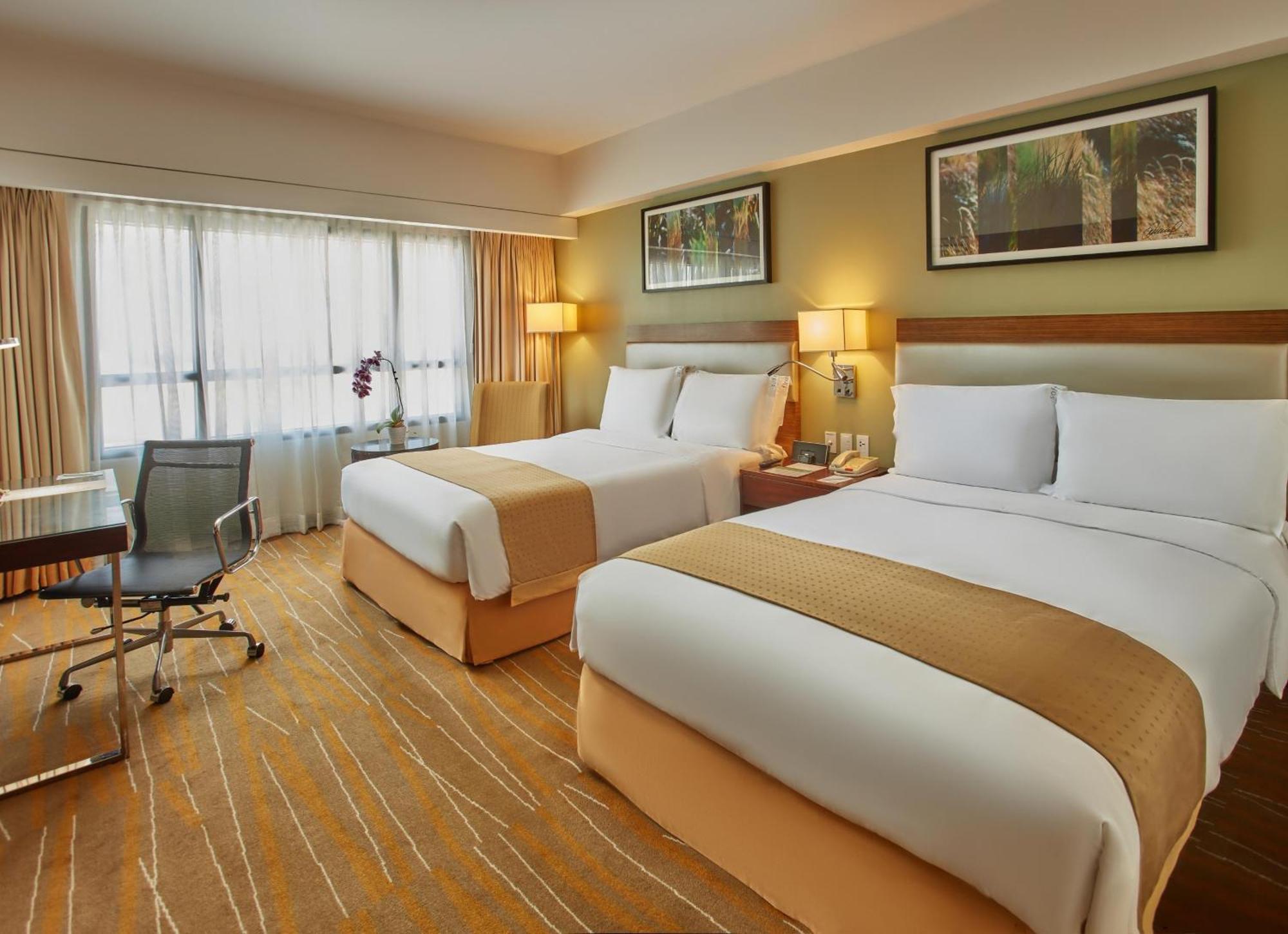 Holiday Inn & Suites Makati By Ihg Makati City Dış mekan fotoğraf Deluxe Room
